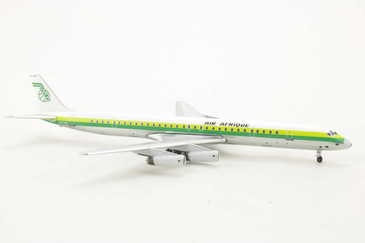 Douglas DC-8-63CF Air Afrique TU-TCF Aeroclassics ACAFQ0108 1:400 – Bild 2