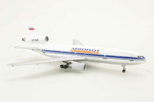 Alternative view of McDonnell Douglas DC-10-40F Aeroflot Cargo VP-BDE Aeroclassics 1:400