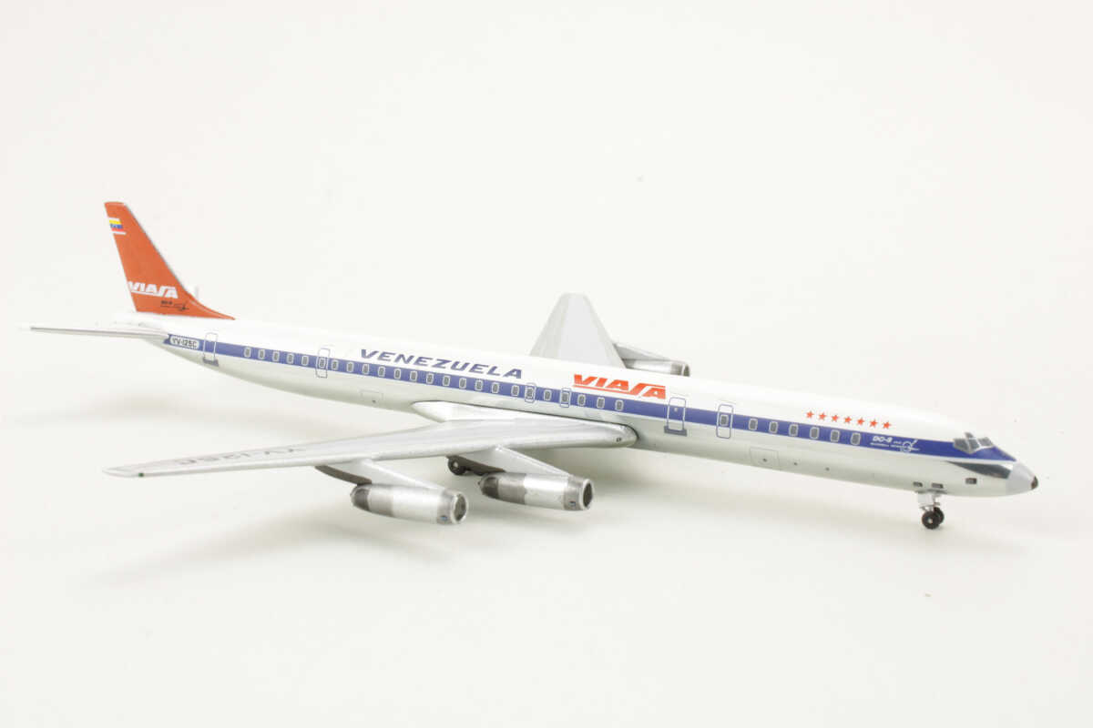 Douglas DC-8-63 Viasa Venezuela YV-125C Aeroclassics 1:400 - Image 2