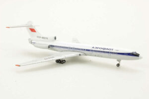 Alternative view of Tupolev TU-154B Aeroflot CCCP-85379 Aeroclassics AC18047 1:400