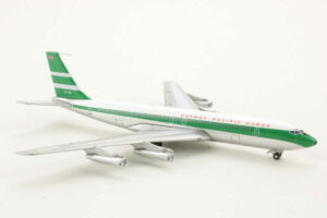 Alternative view of Boeing 707-320C Cathay Pacific VR-HGQ Aeroclassics BBX41617 1:400