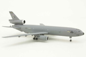 Alternative view of McDonnell Douglas KC-10 Extender US Air Force 84-0188 Herpa 535243 1:500