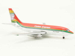 Alternative view of Boeing 737-200 Casino Express "Queen of Hearts" N457TM Herpa 535700 1:500