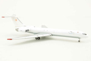 Alternative view of Ilyushin IL-62MF Rada Airlines EW-450TR Herpa 537308 1:500