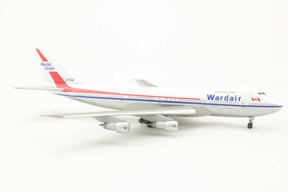 Boeing 747-124 Wardair Canada C-FFUN Dragon Wings 55144 1:400 – Bild 2