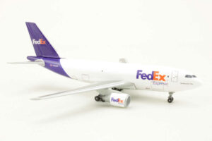 Alternative view of Airbus A310-200F FedEx Federal Express N452FE Dragon Wings 55610 1:400