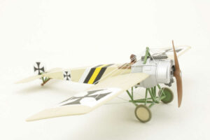 Alternative view of Fokker E.II Eindecker 69/15 flown by Kurt von Crailsheim, FFA 53, Monthois, France, October 1915 Corgi AA28701 1:48