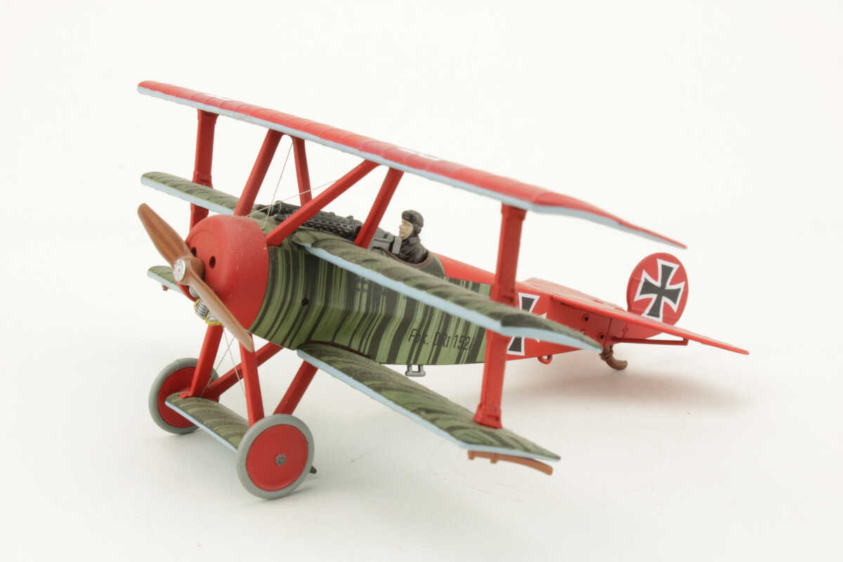 Fokker DR1 152/17 Ritt. Manfred von Richthofen, March 1918 Corgi AA38304 1:48 - Image 3