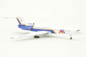Alternative view of Tupolev TU-154B Armenian Airlines EK-85566 Aeroclassics AC18050 1:400