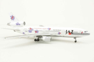 Alternative view of Douglas DC-10-40 JAZ Japan Air Charter "Resocha" JA8539 Aeroclassics ACJA8539 1:400