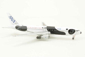 Alternative view of Boeing 767-300 ANA All Nippon Airways JA606A Netmodels 1:500