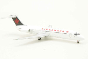 Alternative view of Douglas DC-9-30 Air Canada C-FTMM Aeroclassics 1:400