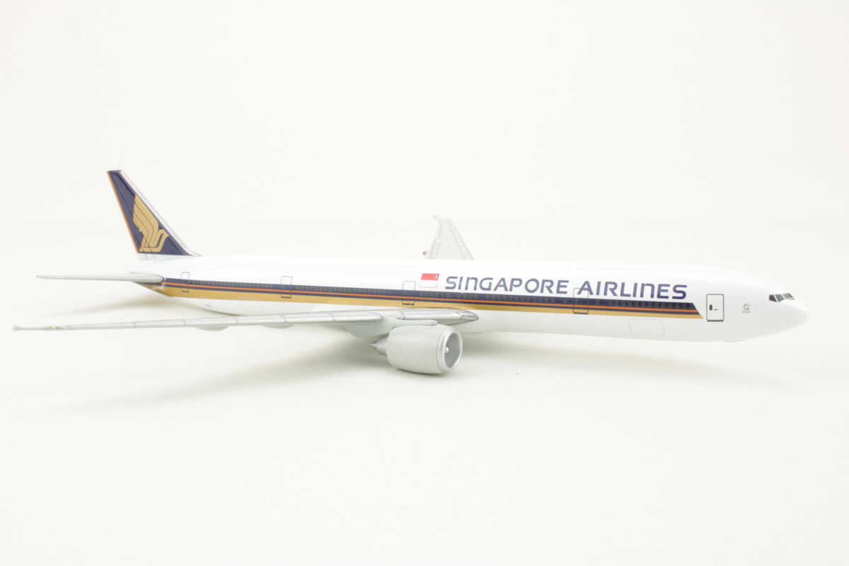 Boeing 777-300ER Singapore Airlines "Airline Exclusive" 1:400 – Bild 2