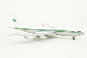 Alternative view of Boeing 707-320C Nigeria Airways 5N-ABJ Aeroclassics 1:400