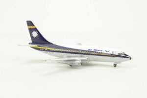 Alternative view of Boeing 737-200 Air Nauru C2-RN8 Exclusive for 737Club Members 7CRON002 1:400