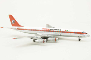 Alternative view of Douglas DC-8-50 Aeromexico XA-DOE Aeroclassics ACAMX1008A 1:400