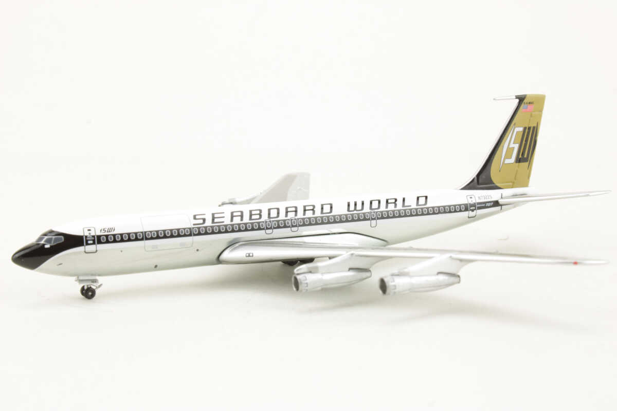 Boeing 707-320C Seaboard World Airlines N7322S Aeroclassics ACN7322S 1:400 – Bild 3