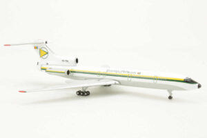 Alternative view of Tupolev TU-154B-2 Guyana Airways YR-TPK Gemini Jets GSGAC010 1:400