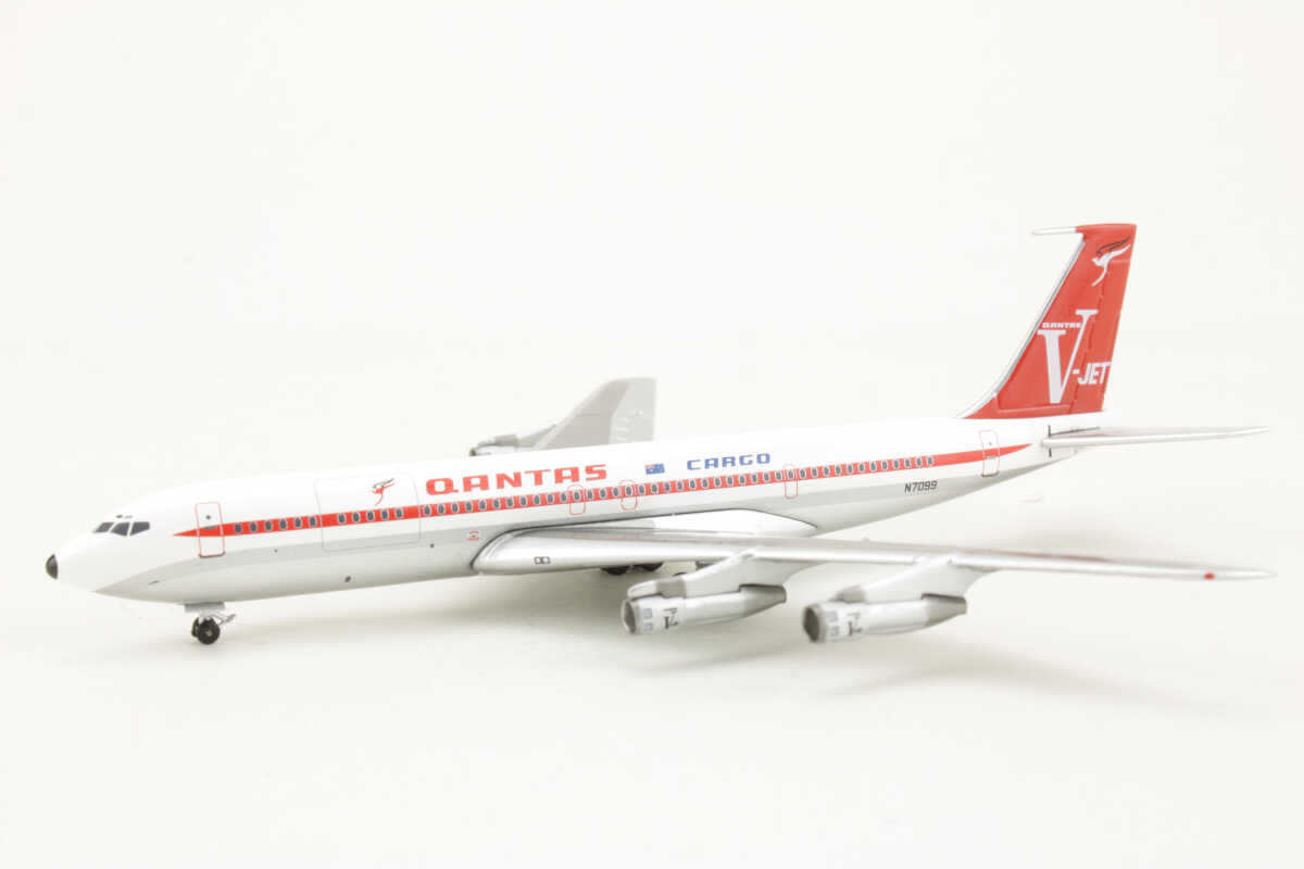 Boeing 707-320C Qantas "V-Jet" N7099 Aeroclassics 1:400 – Bild 3