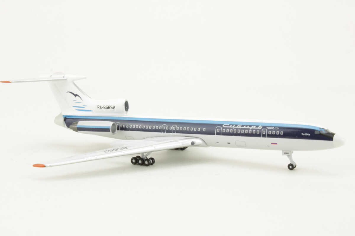 Tupolev TU-154M Sibr Airlines "Hybrid Baikal" RA-85652 Aeroclassics 1:400 – Bild 2
