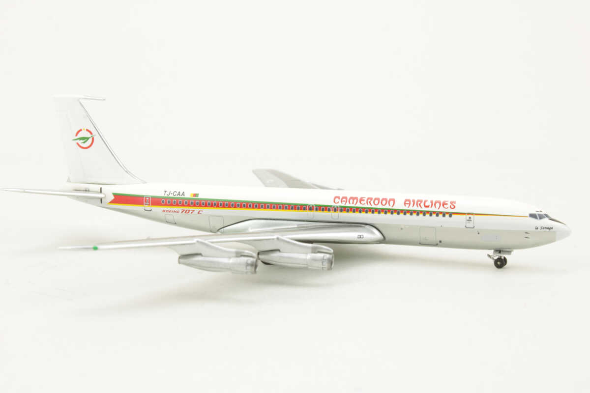 Boeing 707-320C Cameroon Airlines TJ-CAA Aeroclassics 1:400 – Bild 2