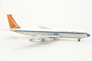 Alternative view of Boeing 707-320C SAA South African Airways ZS-SAG Aeroclassics 1:400