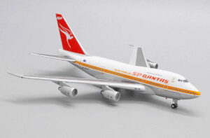 Alternative view of Boeing 747SP Qantas Australia VH-EAA JC Wings EW474S005 1:400