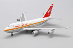 Boeing 747SP Qantas Australia VH-EAA JC Wings EW474S005 1:400 – Bild 3