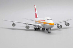 Boeing 747SP Qantas Australia VH-EAA JC Wings EW474S005 1:400 – Bild 8