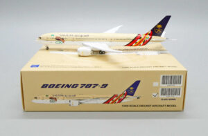 Boeing 787-9 Saudia HZ-ARF JC Wings "Flaps down" LH4192A 1:400