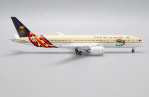 Boeing 787-9 Saudia HZ-ARF JC Wings "Flaps down" LH4192A 1:400 – Bild 4