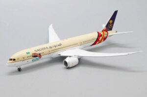 Boeing 787-9 Saudia HZ-ARF JC Wings "Flaps down" LH4192A 1:400 – Bild 3