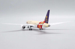 Boeing 787-9 Saudia HZ-ARF JC Wings LH4192 1:400 – Bild 9