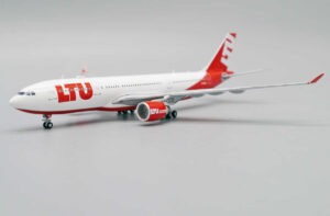 Airbus A330-200 LTU International Airways D-ALPD JC Wings LH4207 1:400 – Bild 8