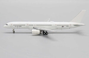 Boeing C-32B US Air Force 96143 JC Wings LH4253 1:400 – Bild 5