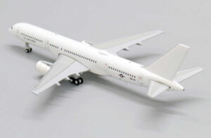 Boeing C-32B US Air Force 96143 JC Wings LH4253 1:400 – Bild 6