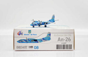 Antonov AN-26 Ukraine Air Force "Yellow 08" JC Wings LH4327 1:400 – Bild 5