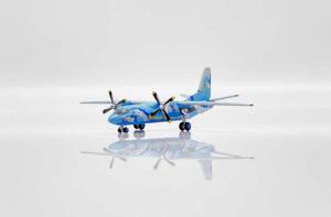 Alternative view of Antonov AN-26 Ukraine Air Force "Yellow 08" JC Wings LH4327 1:400