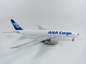 Boeing 777-200LRF ANA All Nippon Airways Cargo JA771F "Flaps down" JC Wings EW4772010A – Bild 16