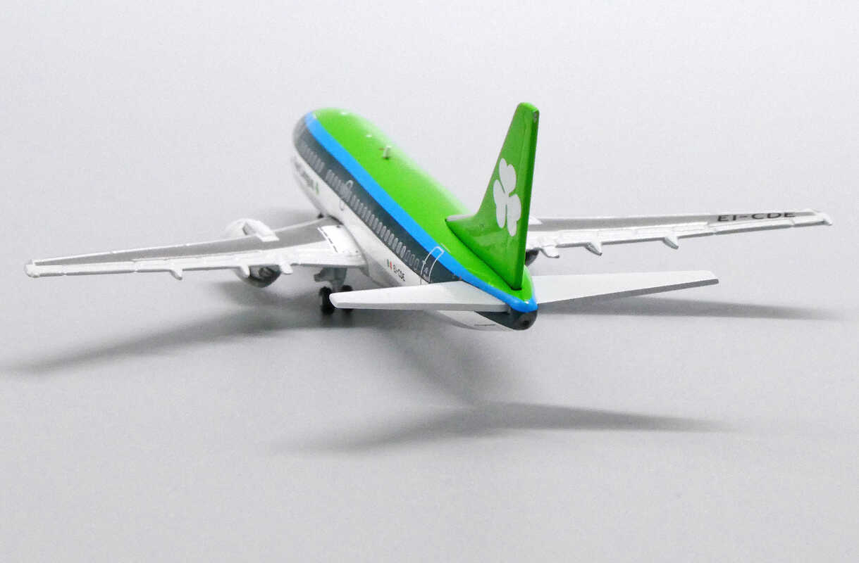 Boeing 737-500 Aer Lingus EI-CDE JC Wings XX4883 1:400 – Bild 9