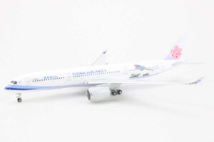 Airbus A350-900 China Airlines B-18908 Phoenix 04150 1:400 - Image 3