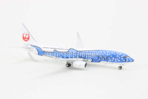 Alternative view of Boeing 737-800 JTA Japan Transocean Air JA05RK Phoenix 04171 1:400