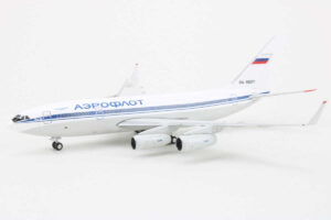 Ilyushin IL-96-300 Aeroflot RA-96011 Phoenix 10668 1:400 - Image 3