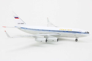 Alternative view of Ilyushin IL-96-300 Aeroflot CCCP-96005 Aeroclassics 10744 1:400