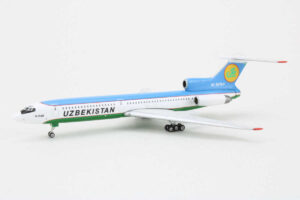 Tupolev TU-154M Uzbekistan Airways UK-85764 Phoenix 10830 1:400 - Image 3