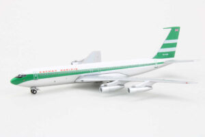 Boeing 707-320B Cathay Pacific VR-HGN Aeroclassics 50310 1:400 - Image 3