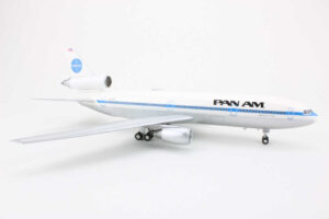 Alternative view of McDonnell Douglas DC‑10‑30 Pan Am Airways N84NA Herpa 553445 1:200