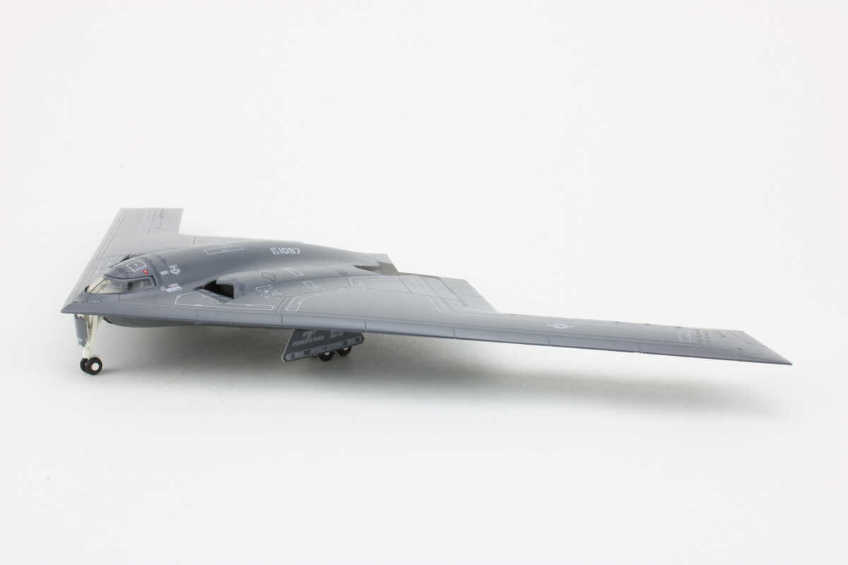 Grumman B-2A Spirit US Air Force, 509th Bomb Wing "Spirit of Pennsylvania" Herpa 554848 1:200 – Bild 3