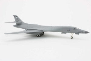 Rockwell B-1B Lancer 9th Bomb Sqn. "Bats", Dyess Air Force Base, Reg. 85-0073 Herpa 557924 1:200 – Bild 2