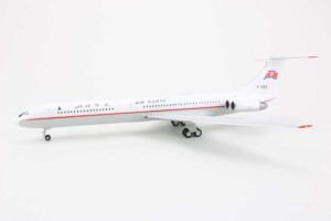 Ilyushin IL-62M Air Koryo P-885 Herpa 571128 1:200 – Bild 3